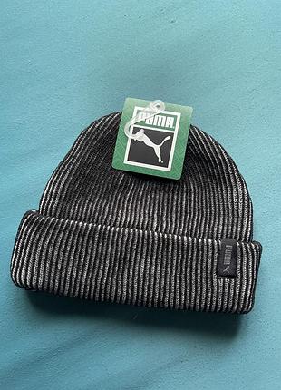 Шапка пума як біні