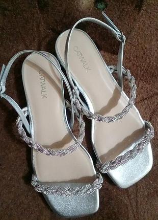 Праздничные босоножки, 38