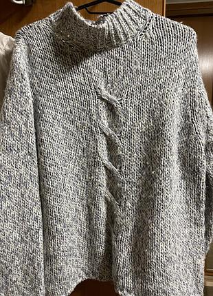 Светр жіночий