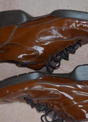 Шикарные кожаные лаковые мягкие удобные ботинки стелька 25 см3 фото