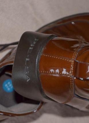 Шикарные кожаные лаковые мягкие удобные ботинки стелька 25 см5 фото