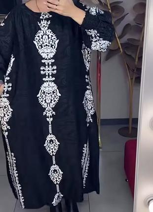 Неймовірно шикарна сукня ,бохо,принт шикарний ,великі обьеми , туреччина люкс якість.