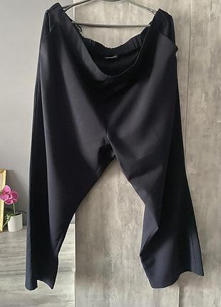 Легенькі укорочені штани або на низький ріст