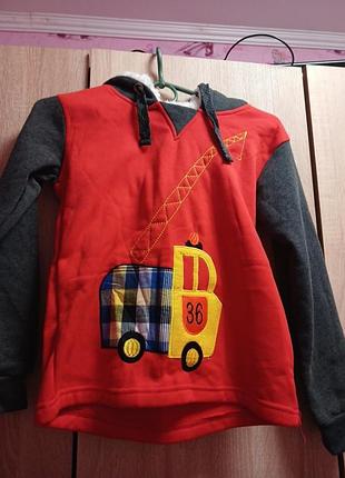 Продам теплу кофту на 3-4 рочки