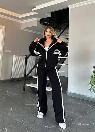 Жіночий брючний прогулянковий костюм