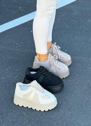 Женские ботинки на меху