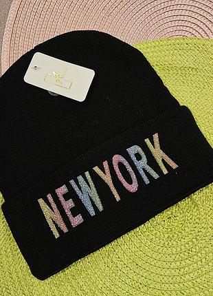 Шапка на девочку демисезона