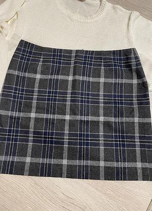 Стильна спідниця