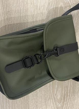 Сумка на плече rains