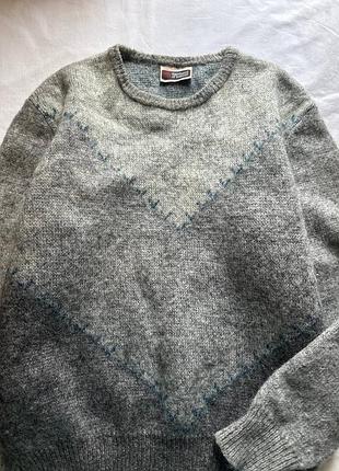 Вовняний светр з ісландії