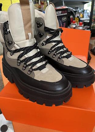 Ботинки жіночі zara 37р