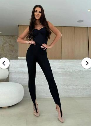 Трендовые лосины со штрибками черные