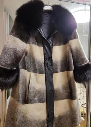 Шуба-пальто натуральное из нутрии и песца