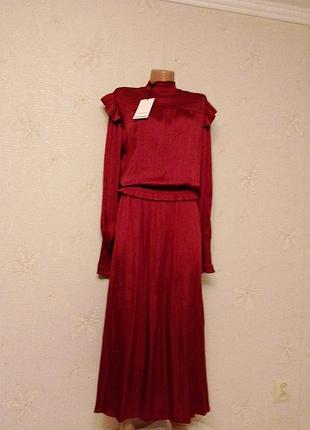 Плаття шикарне бордо