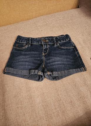 Очень классные🤩 джинсовые шорты на девочку 10 лет