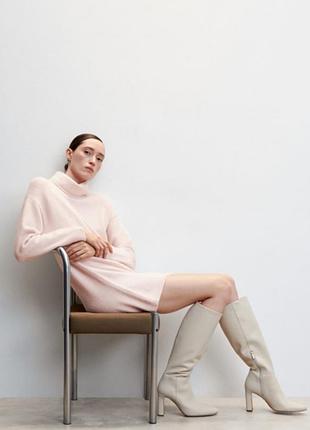 Теплое нежное платье