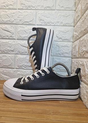 Кросівки primark