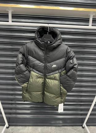Черно-оливковый пуховик nike storm-fit