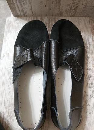 Продам туфлі, мокасини, балетки