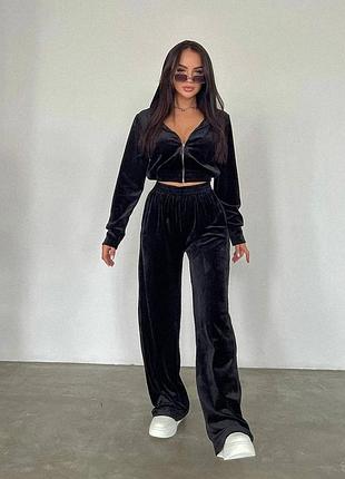Велюровый костюм
