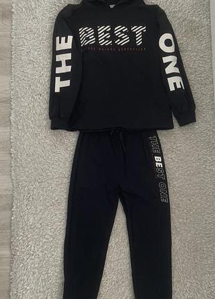 Спортивний костюм