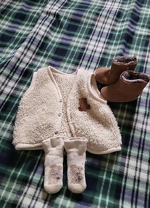 Пухнаста тепла безрукавка 120 3-7 міс,  носочки, пінетки 160. пінетки нові, безрукавка ідеальна, носки в подарунок