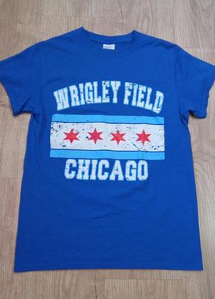 Футболка чоловіча wrigley field chicago gildan