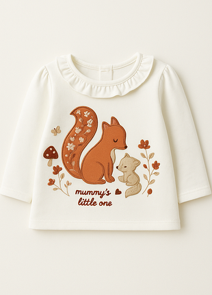 Белая детская кофточка с длинным рукавом с нежным осенним дизайном