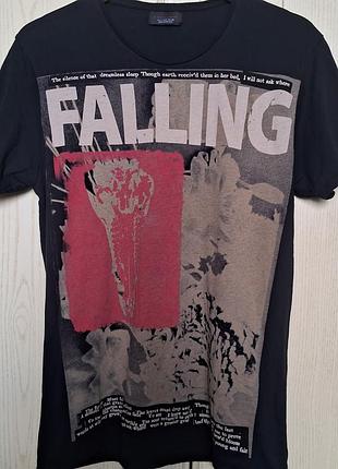 Футболка стильна