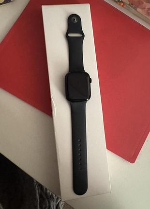Apple watch 8 , 45 mm