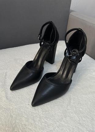 Туфлі-човники (лодочки) / 38 розмір / чорні