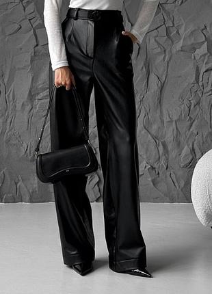 Брюки женские прямого кроя из искусственной экокожи, демисезонные, черные