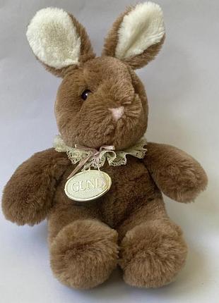 Мягкая игрушка плюшевый коричневый зайка заяц фирмы gund