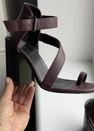 Бордові жіночі босоніжки  new look