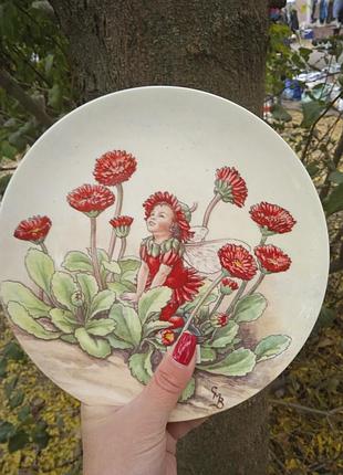 Тарелка коллекционная от известного бренда waghwood в идеальном состоянии