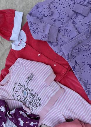 Три костюми , светр та 2 боді + 2 чоловічка у подарунок