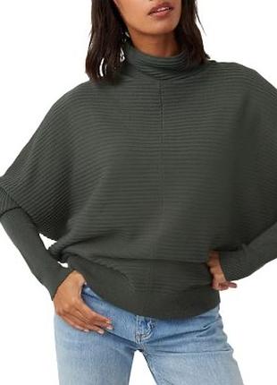 Светр оверсайз, новий. це чорний ребристий свитер з коміром-стійкою та рукавами