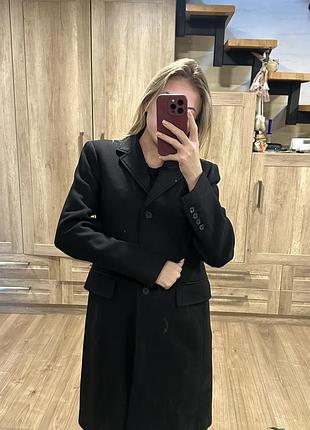 Пальто чорне zara