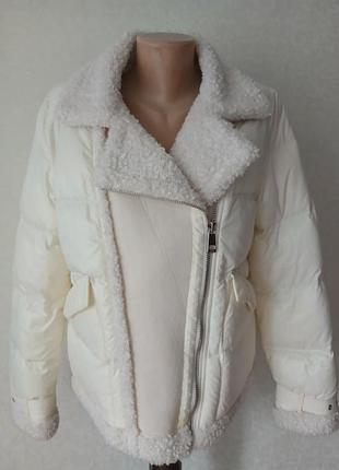 Жіноча куртка button