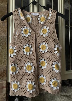 В’язана жилетка ромашка