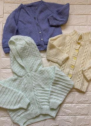 Трикотажні кофтинки ручної роботи для дівчинки приблизно на 3 роки