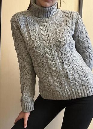 Вʼязаний теплий светр