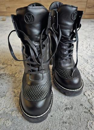 Louis vuitton digital gate ankle boots 39 розмір на 38, оригінал