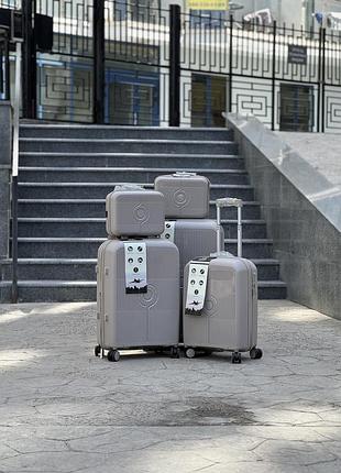 Подарок кейс полипропилен msb большой чемодан l + кейс на колесах 4 колеса 110 литров