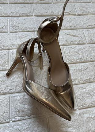 Золотисті туфлі linzi на підборах, розмір 37 — нові, святкові ✨