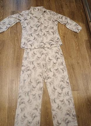 Пижама приятная  к телу 52 раз