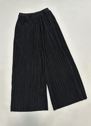 Модняві штани палаццо