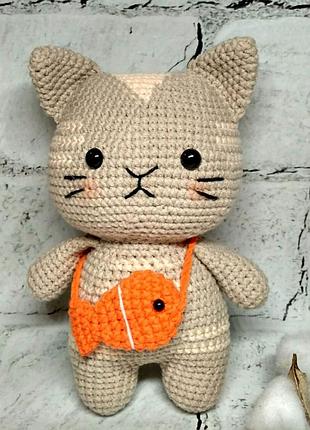 Мягкая игрушка ручной работы вязаная амигуруми hand made котик 17 см