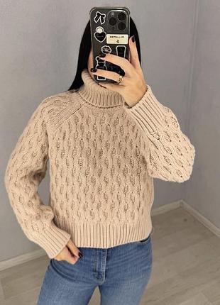 Гарний светр