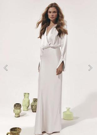 Сатинова сукня молочного кольору українського дизайнера